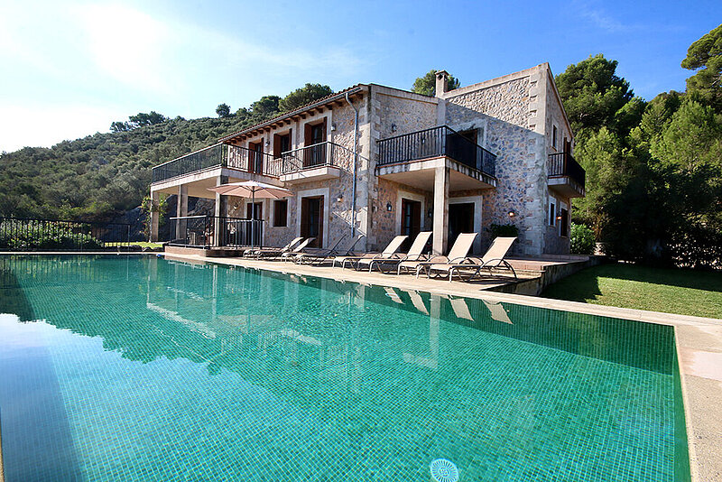 Pool und Terrasse der Finca Can Dues bei Manacor