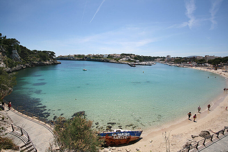 Strand in Porto Cristo, im Osten Mallorcas