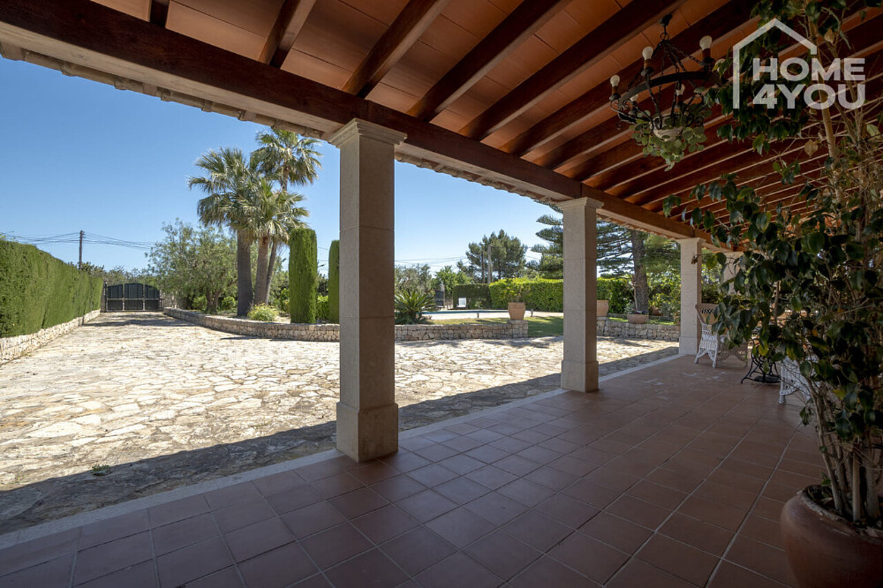 Terrasse überdacht