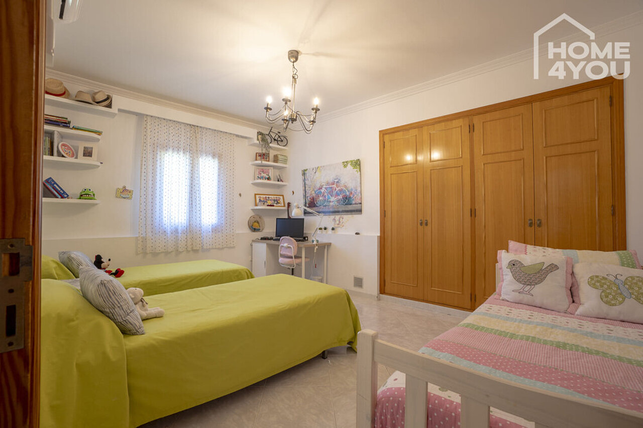 Schlafzimmer 2