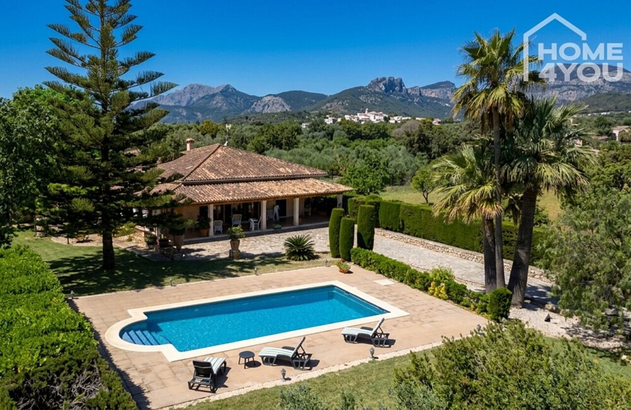 Finca und Pool